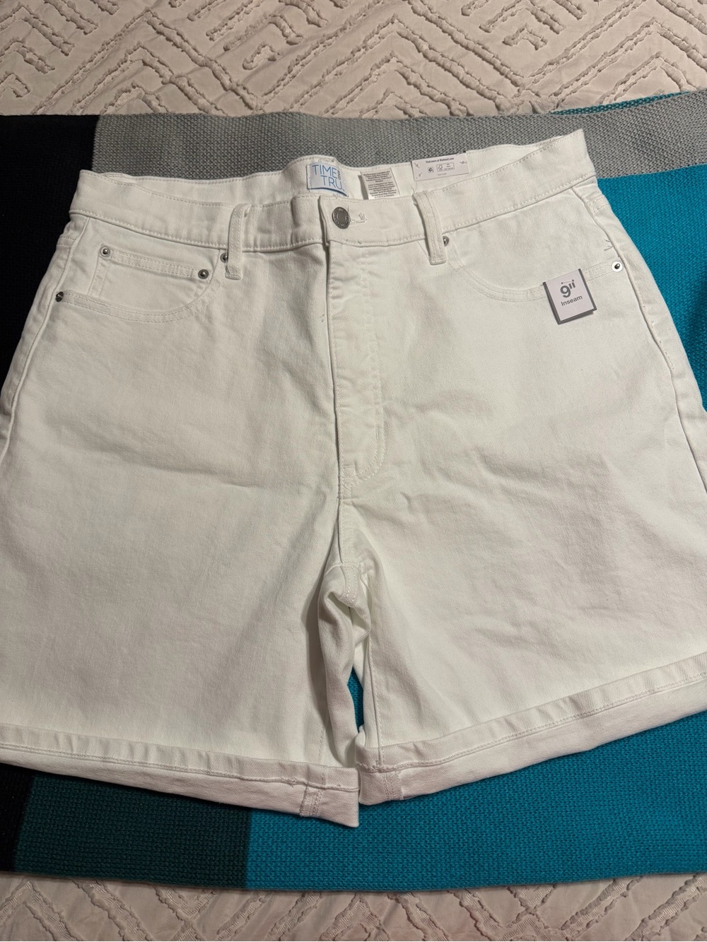 Time and Tru Women's White Denim Relaxed Fit Shorts